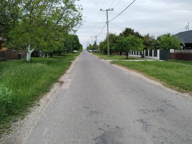 Eladó telek Perkáta 1601 nm
