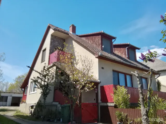 Eladó ház Gégény 209 nm