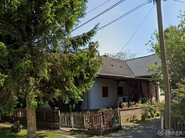 Eladó ház Újireg 130 nm
