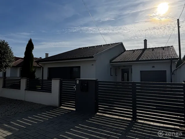 Eladó ház Abda 140 nm