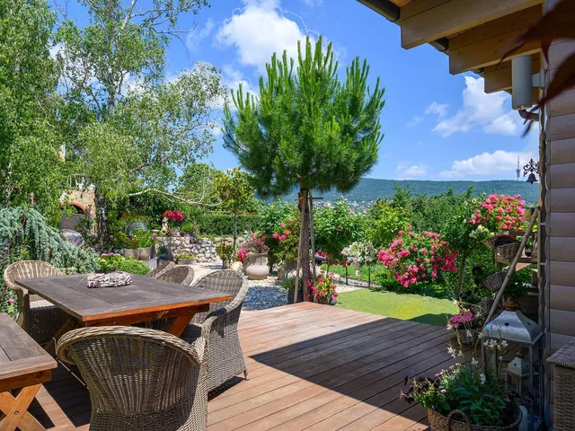 Eladó ház Pécs, Makár 228 nm