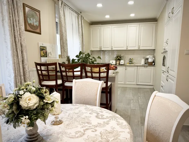 Eladó ház Pécs, Havihegy 215 nm