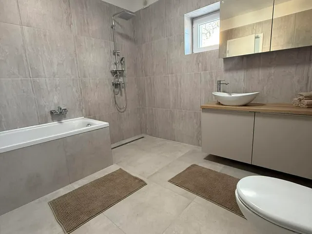 Eladó lakás Pécs 160 nm