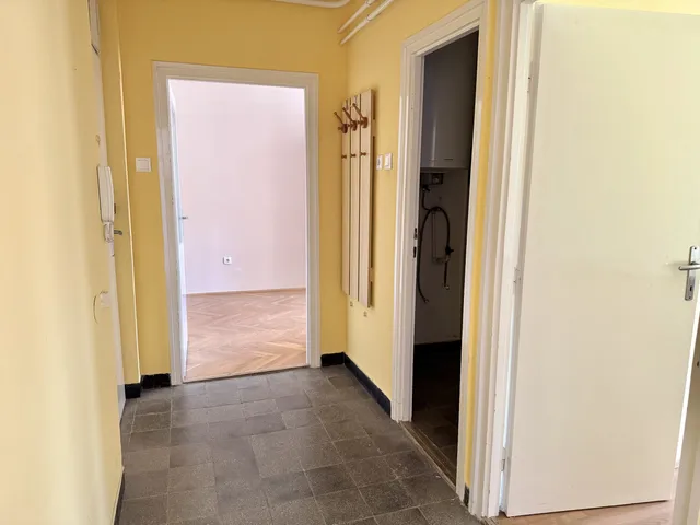Eladó lakás Pécs, Jakabhegyi út 33 54 nm