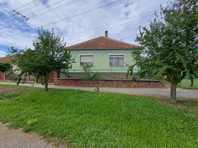 Eladó ház Cirák 114 nm