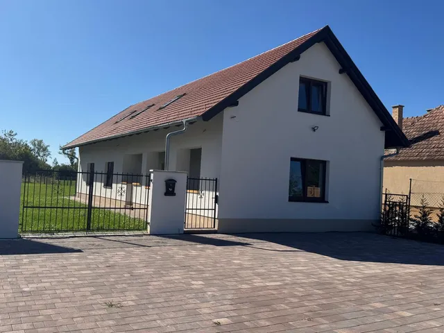 Eladó ház Himod 196 nm