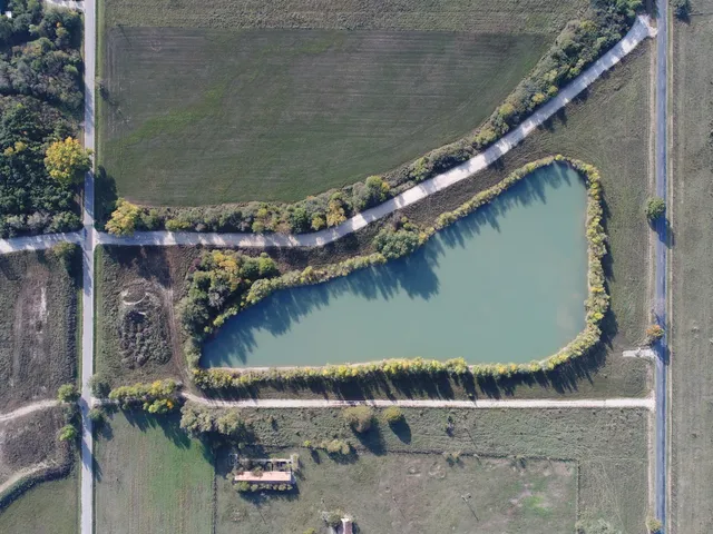 Eladó kereskedelmi és ipari ingatlan Vitnyéd 51000 nm