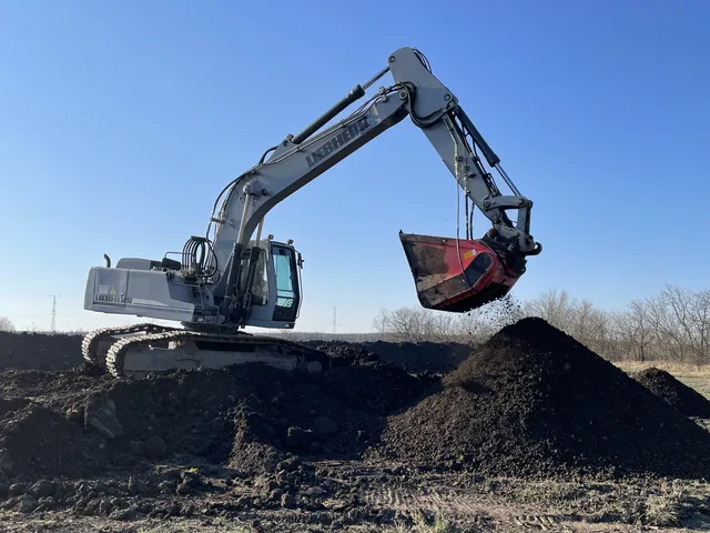 Eladó kereskedelmi és ipari ingatlan Babót 84117 nm