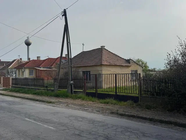 Eladó ház Rábakecöl 100 nm