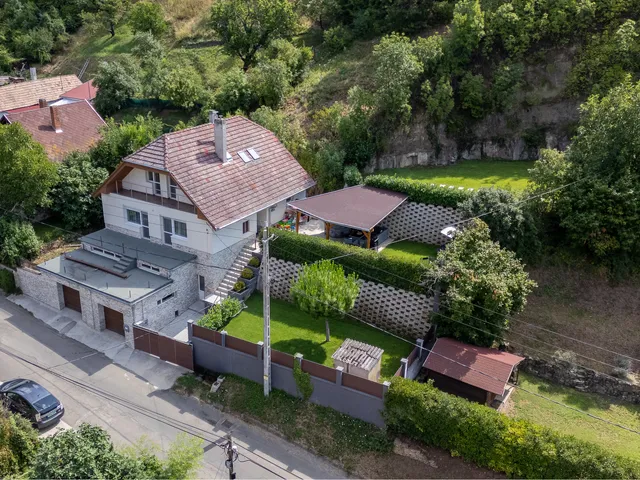 Eladó ház Pécs, Deindol, Nagydeindoli utca  264 nm