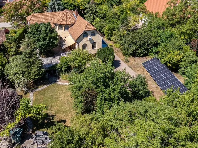Eladó ház Etyek, Öreghegyi út 300 nm