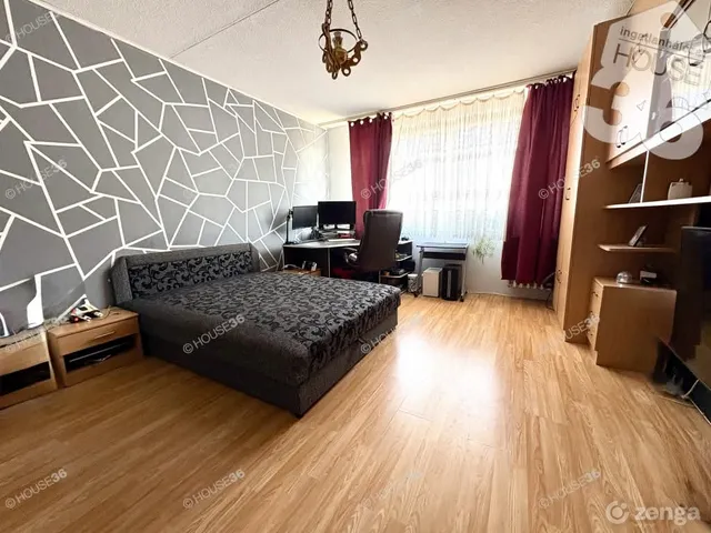 Eladó lakás Kiskunfélegyháza, Petőfi-lakótelep 50 nm