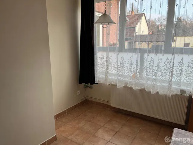 Eladó lakás Székesfehérvár, Belváros 200 nm