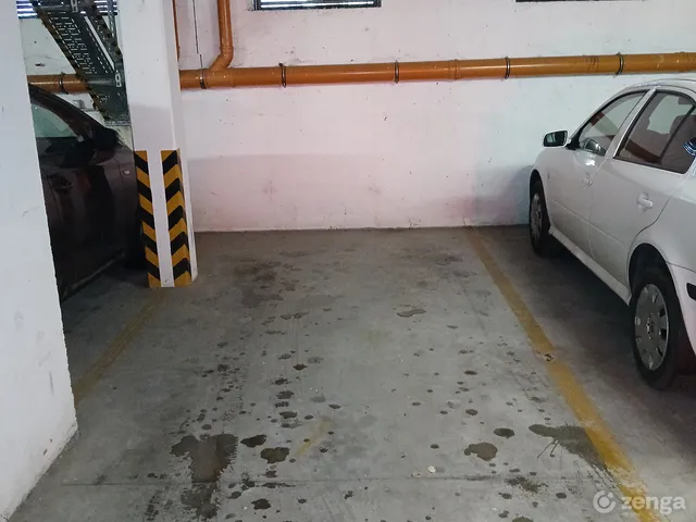 Kiadó garázs Budapest XVIII. kerület, Szent Imre kertváros 12 nm
