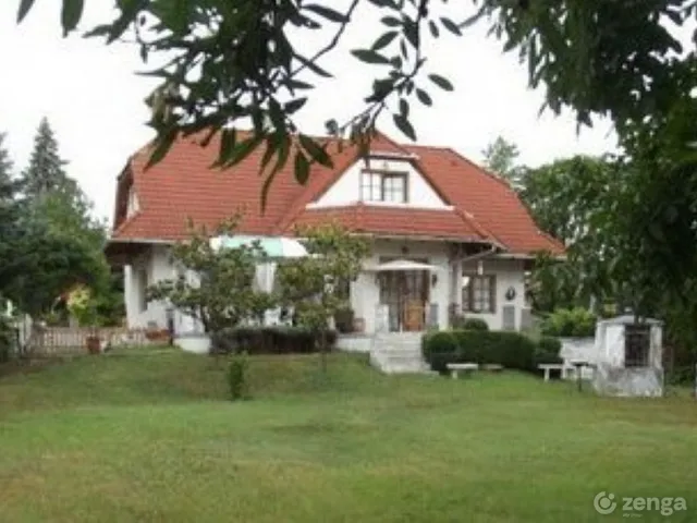 Eladó ház Balatonalmádi 220 nm