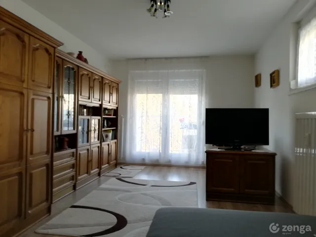 Eladó lakás Budapest III. kerület, Békásmegyer 37 nm