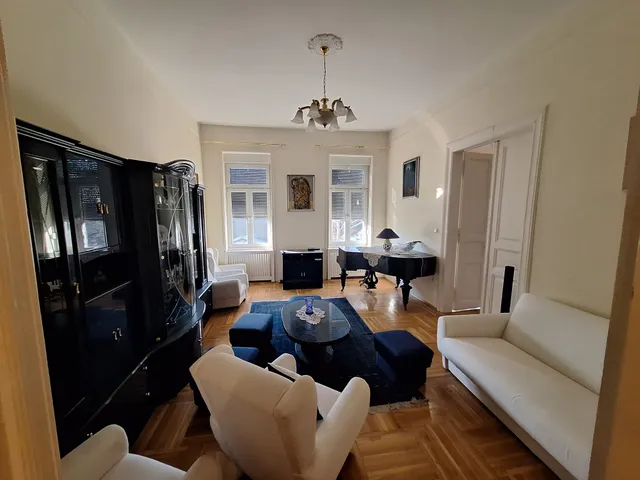 Kiadó lakás Budapest II. kerület, Fő utca 100 nm