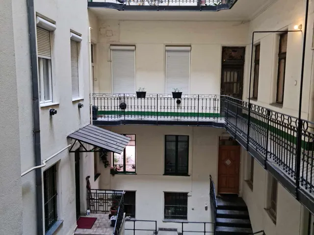 Kiadó lakás Budapest V. kerület, Hold utca 59 nm
