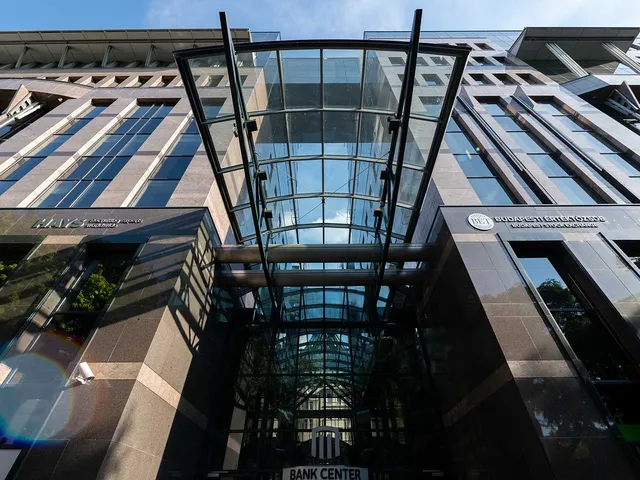 Kiadó kereskedelmi és ipari ingatlan Budapest V. kerület, Bank negyed 15 nm