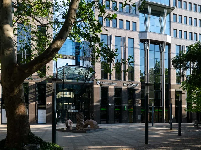 Kiadó kereskedelmi és ipari ingatlan Budapest V. kerület, Bank negyed, Szabadság tér 7. 25 nm