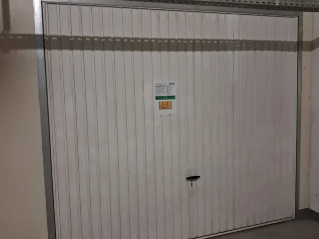 Kiadó garázs Miskolc, Belváros 16 nm