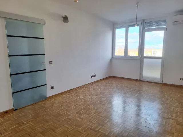 Kiadó lakás Miskolc, Szentpéteri kapu 43 nm