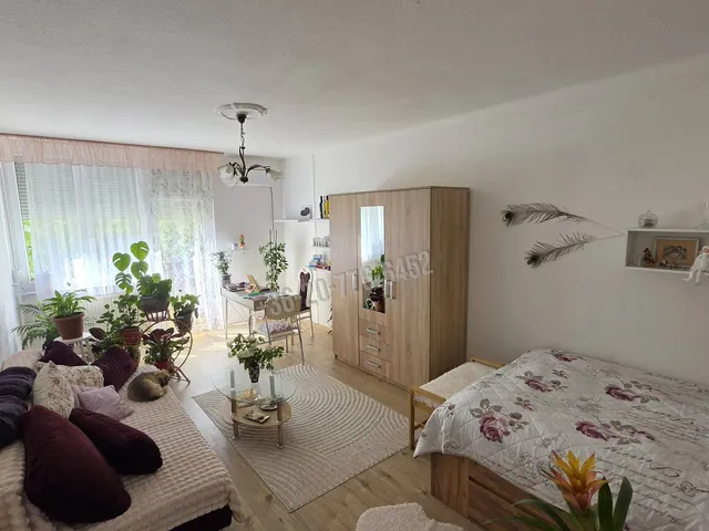 Eladó lakás Esztergom, Szalézi Lakótelep 67 nm