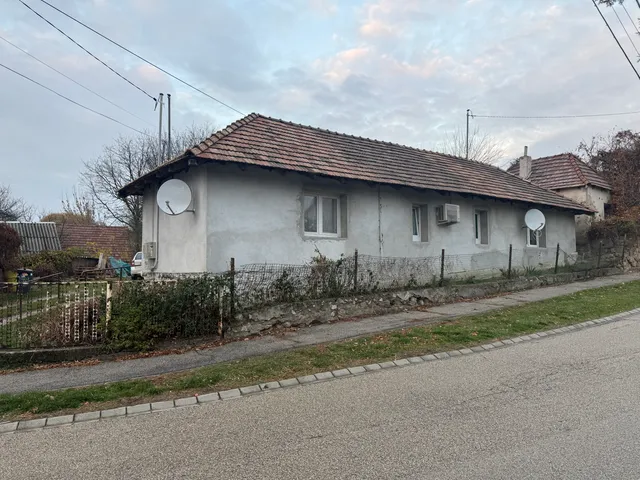 Eladó ház Dág, Petőfi Sándor utca 105 nm