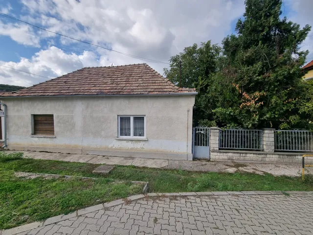 Eladó ház Tarján 120 nm