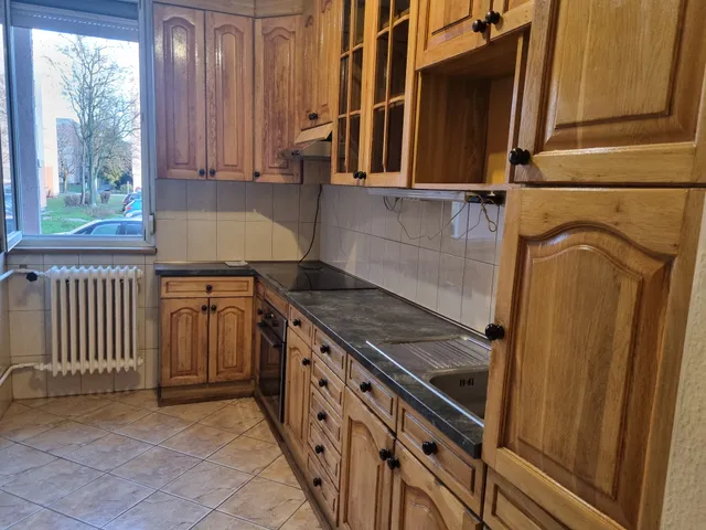 Eladó lakás Tatabánya, Újváros 59 nm