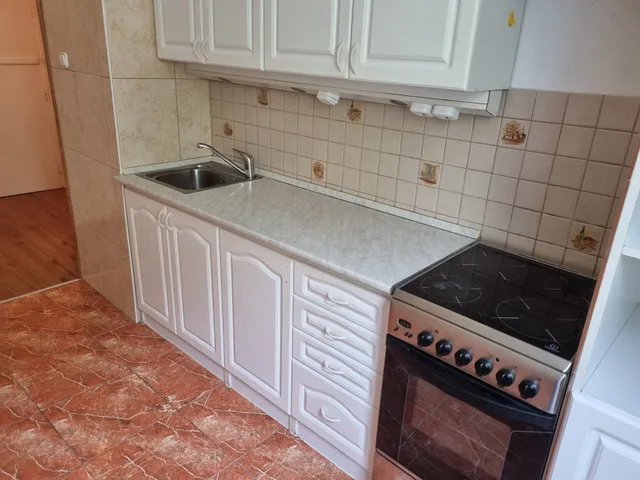 Eladó lakás Tatabánya, Újváros, Béla király krt. 49 nm