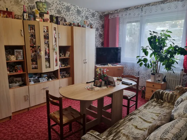 Eladó lakás Tatabánya, Újváros 50 nm