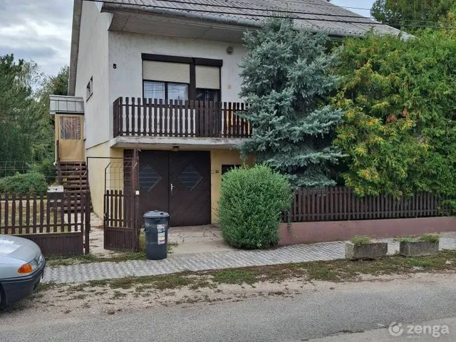 Eladó ház Simontornya 182 nm