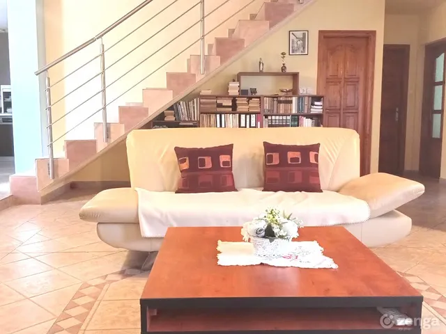 Eladó ház Üllő 160 nm