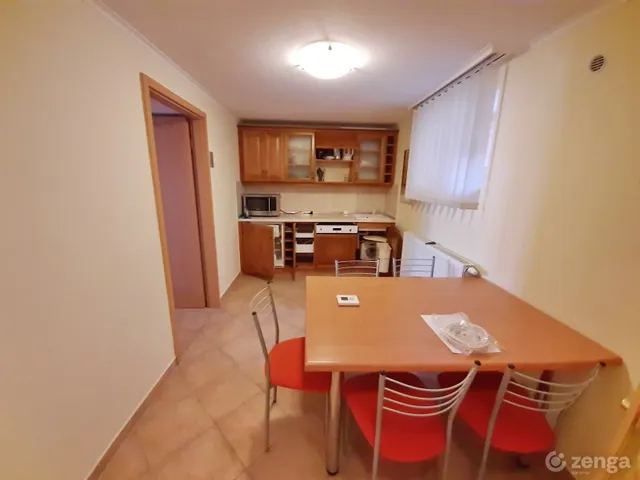 Eladó kereskedelmi és ipari ingatlan Pécs, Belváros, Tímár utca 16 55 nm