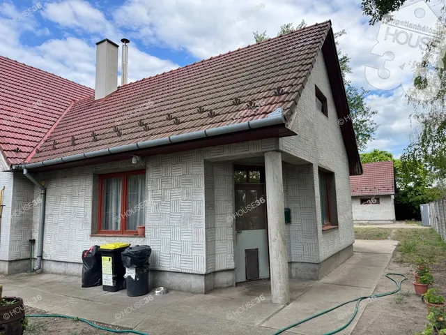 Eladó kereskedelmi és ipari ingatlan Kiskunmajsa 400 nm