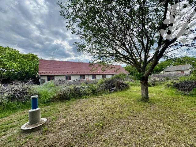 Eladó kereskedelmi és ipari ingatlan Kiskunmajsa 400 nm