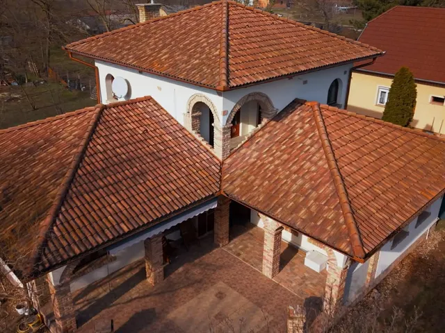 Eladó ház Felsőlajos 140 nm