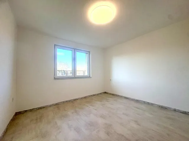 Eladó ház Kiskunfélegyháza, Kertváros 30 nm