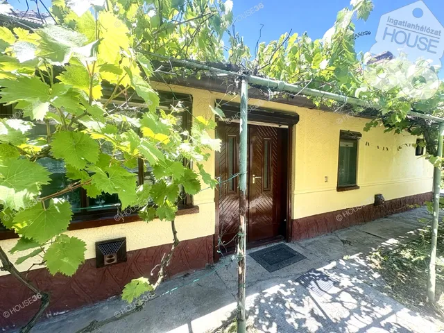 Eladó ház Tiszaug 80 nm