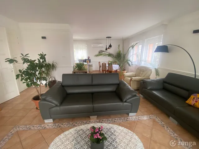 Eladó ház Solymár 292 nm