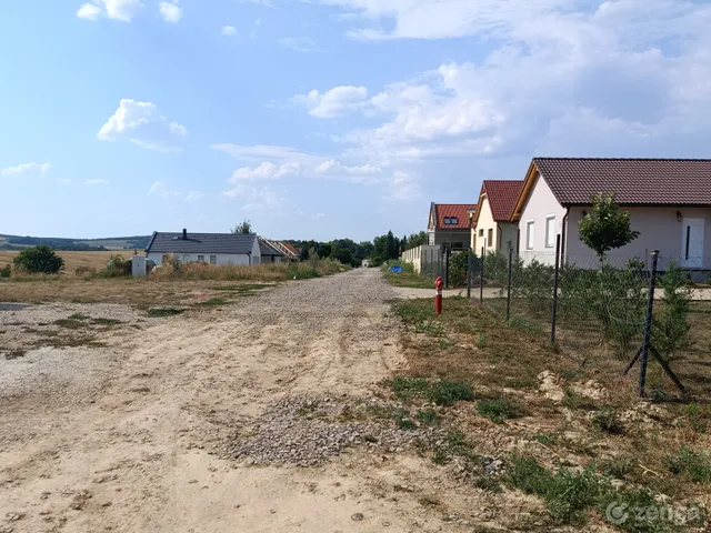 Eladó telek Szentgál, Nyírőkert lakótelep 905 nm