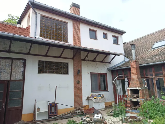 Eladó ház Hódmezővásárhely, Belváros 278 nm