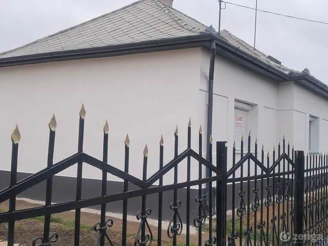 Eladó ház Jászladány 150 nm