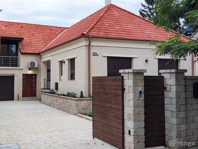 Eladó ház Pápa, Erzsébetváros 173 nm