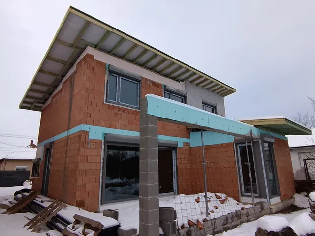 Eladó ház Székesfehérvár, Vezérutcák, Huba utca 180 nm