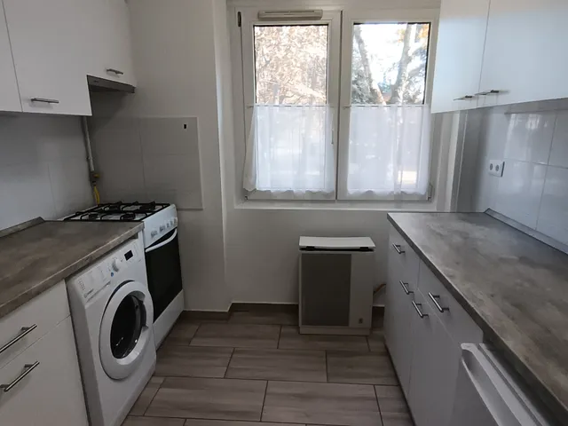 Eladó lakás Székesfehérvár, Prohászka 31 nm