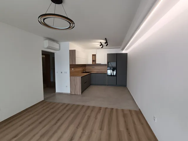 Kiadó lakás Székesfehérvár, Zrínyi utca  49 nm