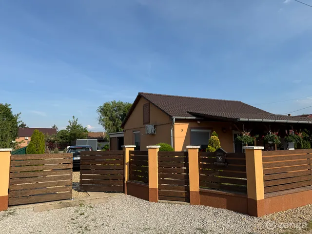 Eladó ház Debrecen, Biczó István-kert 52 nm