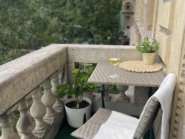 Eladó lakás Budapest VI. kerület, Nagykörúton kívüli terület 99 nm